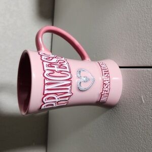 Universal Studios Princess Coffee cup pink has manufacturer glaze flaw 2006 mug
